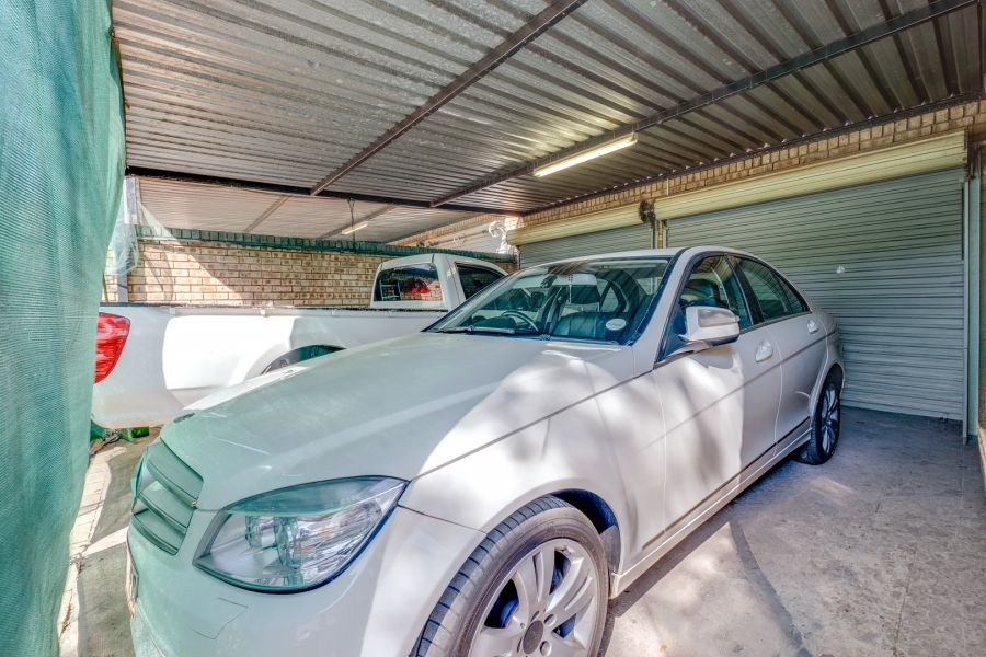 2 Bedroom Property for Sale in Allens Nek Gauteng