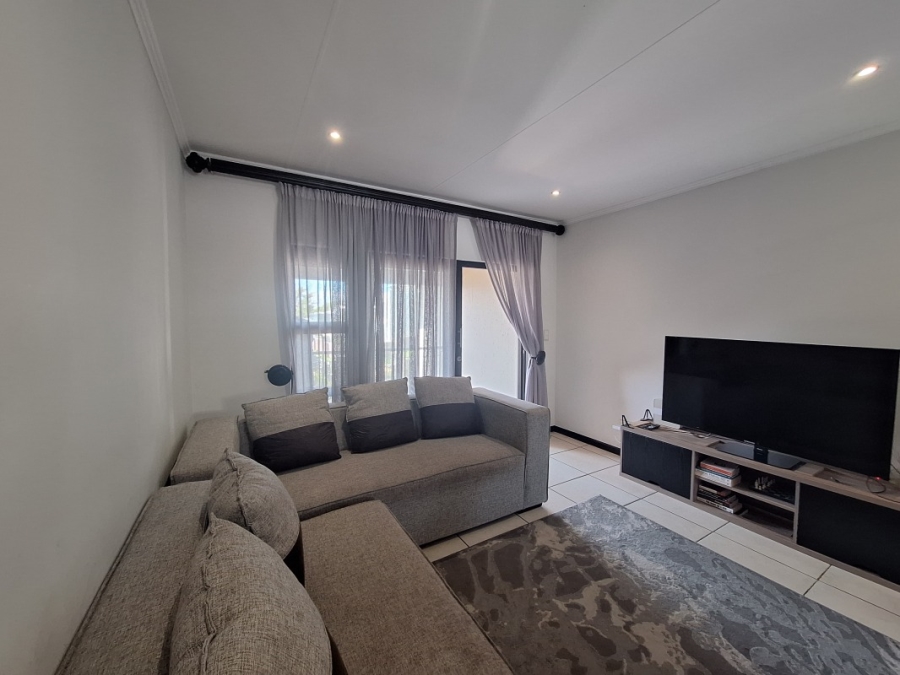 3 Bedroom Property for Sale in Greenstone Hill Gauteng