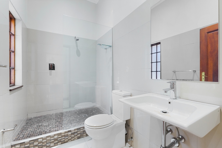 5 Bedroom Property for Sale in Bryanston Gauteng