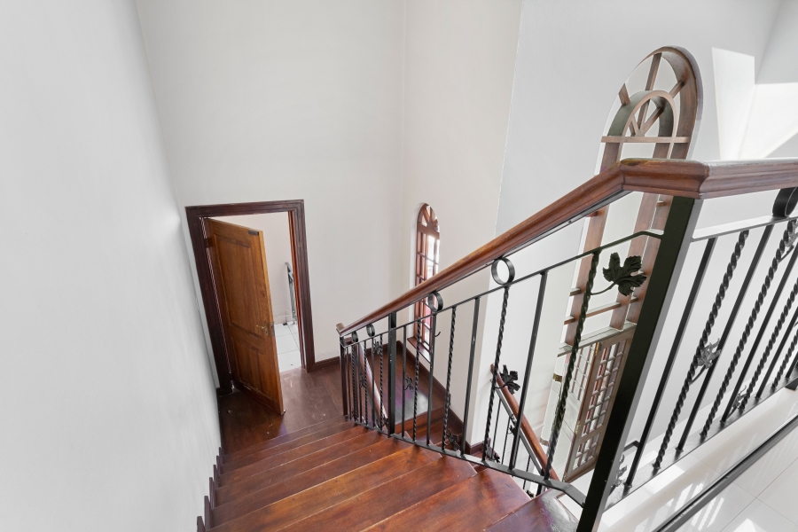 5 Bedroom Property for Sale in Bryanston Gauteng