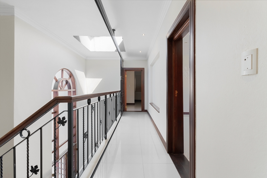 5 Bedroom Property for Sale in Bryanston Gauteng