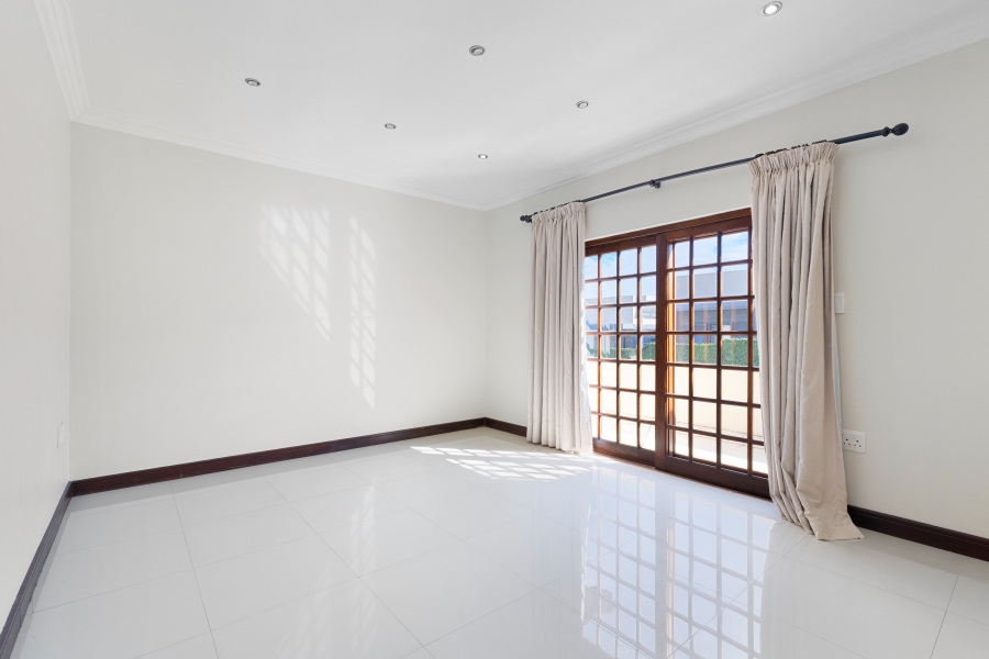 5 Bedroom Property for Sale in Bryanston Gauteng