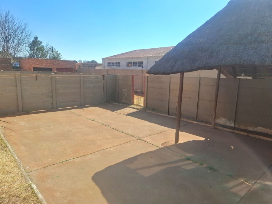 2 Bedroom Property for Sale in Westonaria Gauteng
