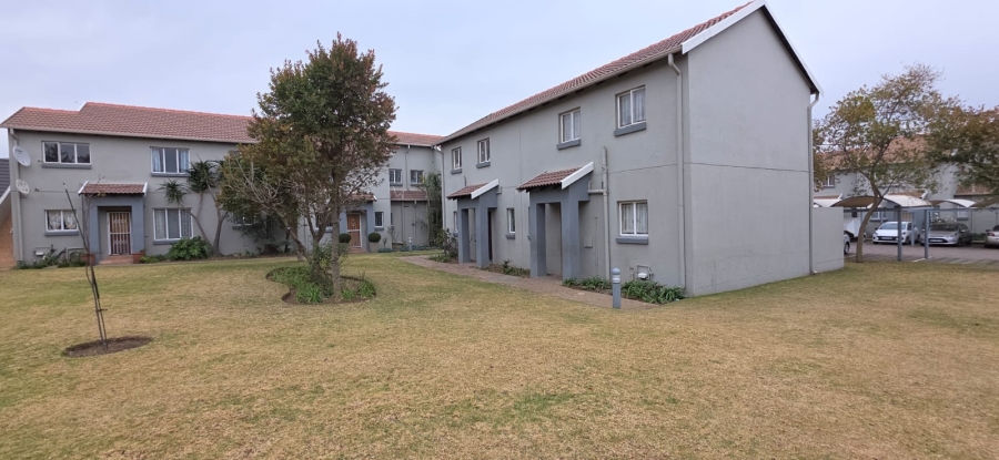 To Let 2 Bedroom Property for Rent in Greenstone Hill Gauteng