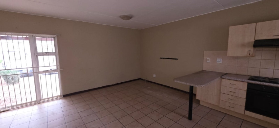 To Let 2 Bedroom Property for Rent in Greenstone Hill Gauteng