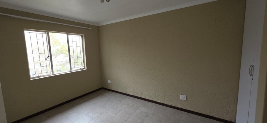 To Let 2 Bedroom Property for Rent in Greenstone Hill Gauteng