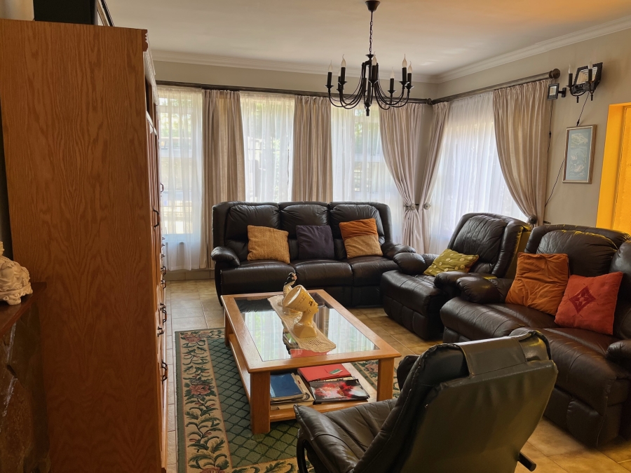 4 Bedroom Property for Sale in Hurlyvale Gauteng