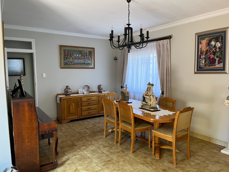 4 Bedroom Property for Sale in Hurlyvale Gauteng