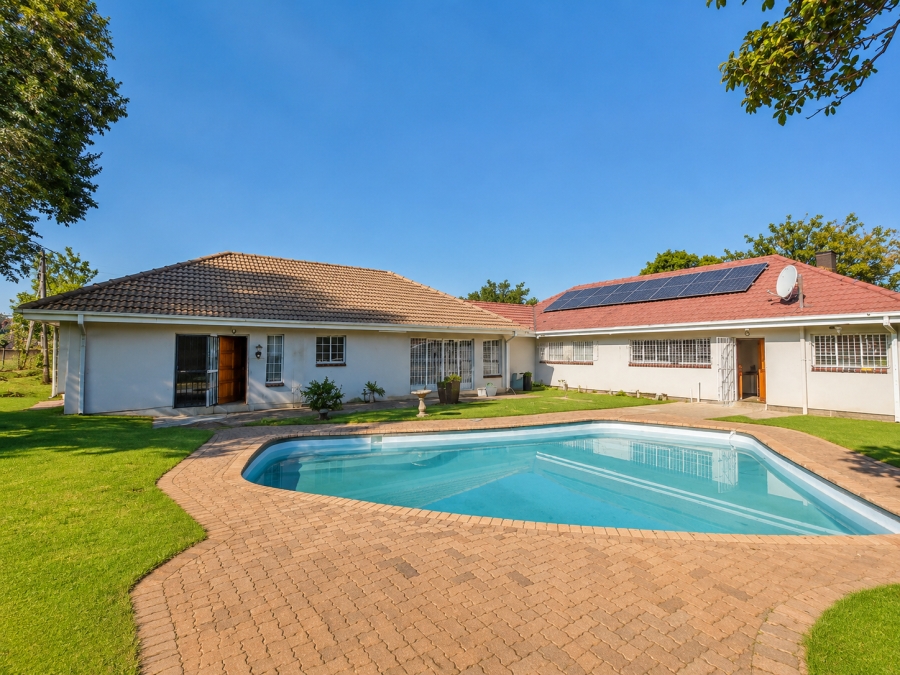 3 Bedroom Property for Sale in Risiville Gauteng