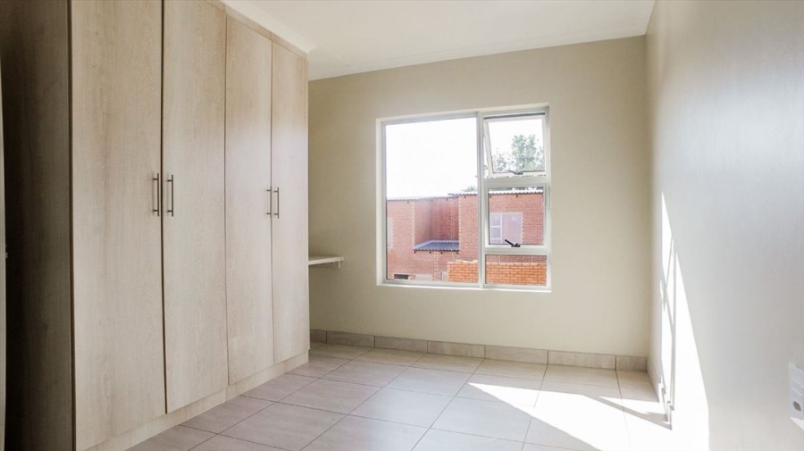 3 Bedroom Property for Sale in Glen Marais Gauteng