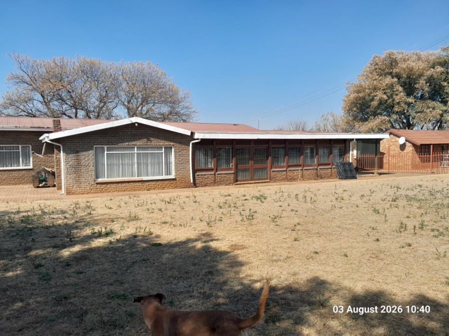 9 Bedroom Property for Sale in Pretoria North Gauteng