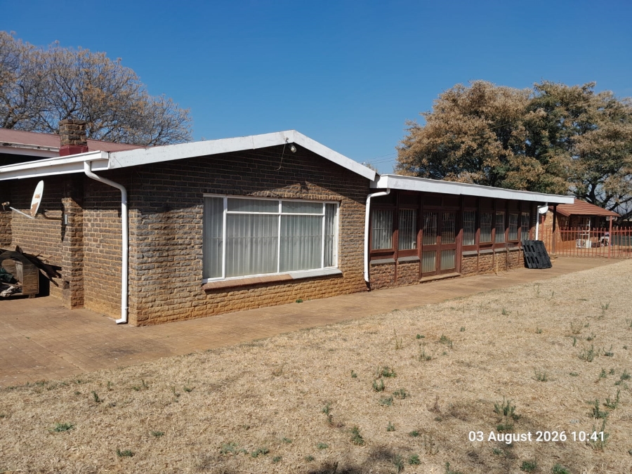 9 Bedroom Property for Sale in Pretoria North Gauteng