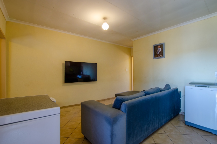 2 Bedroom Property for Sale in Olievenhoutbosch Gauteng