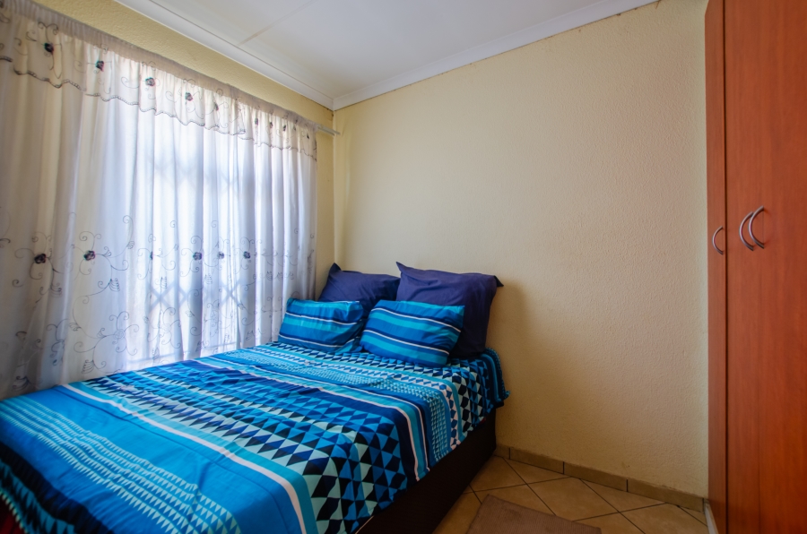 2 Bedroom Property for Sale in Olievenhoutbosch Gauteng