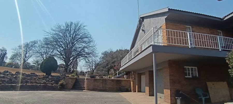 4 Bedroom Property for Sale in Glen Donald A H Gauteng
