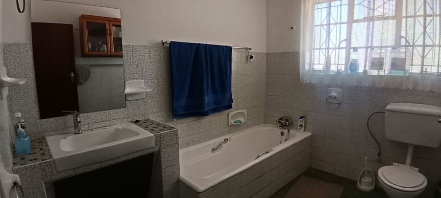 4 Bedroom Property for Sale in Glen Donald A H Gauteng