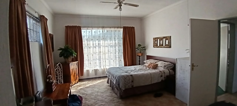 4 Bedroom Property for Sale in Glen Donald A H Gauteng