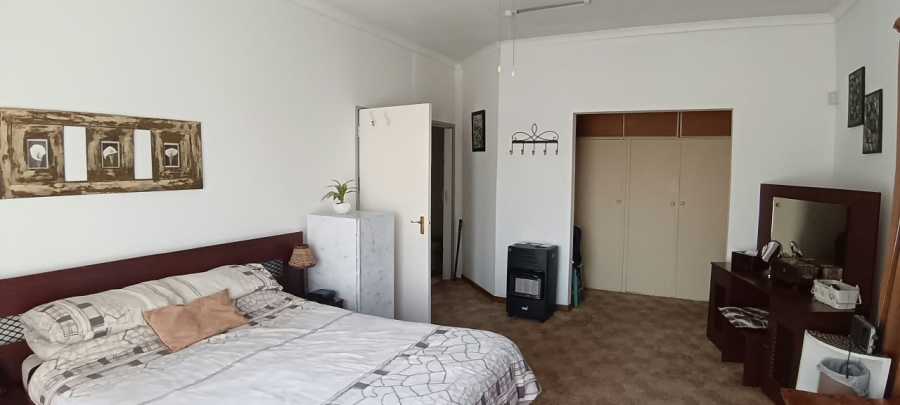 4 Bedroom Property for Sale in Glen Donald A H Gauteng