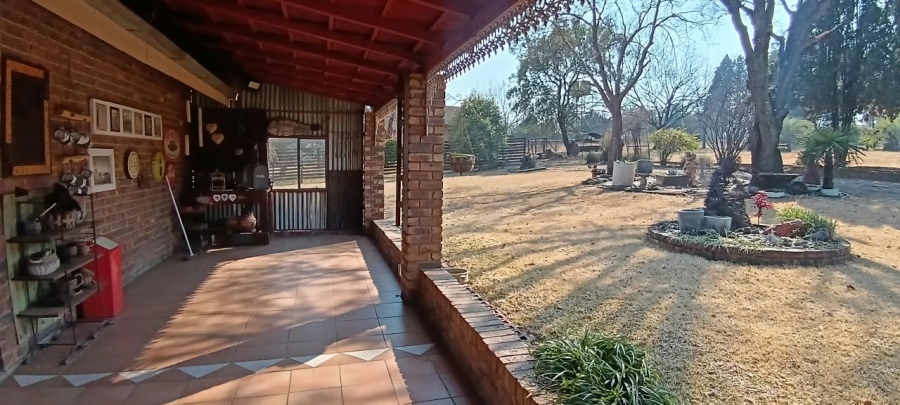 4 Bedroom Property for Sale in Glen Donald A H Gauteng