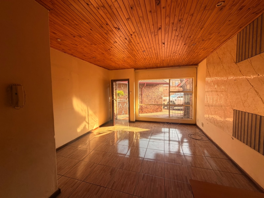 2 Bedroom Property for Sale in Vanderbijlpark CW 3 Gauteng