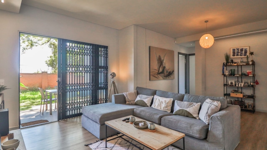 3 Bedroom Property for Sale in Nieuw Muckleneuk Gauteng