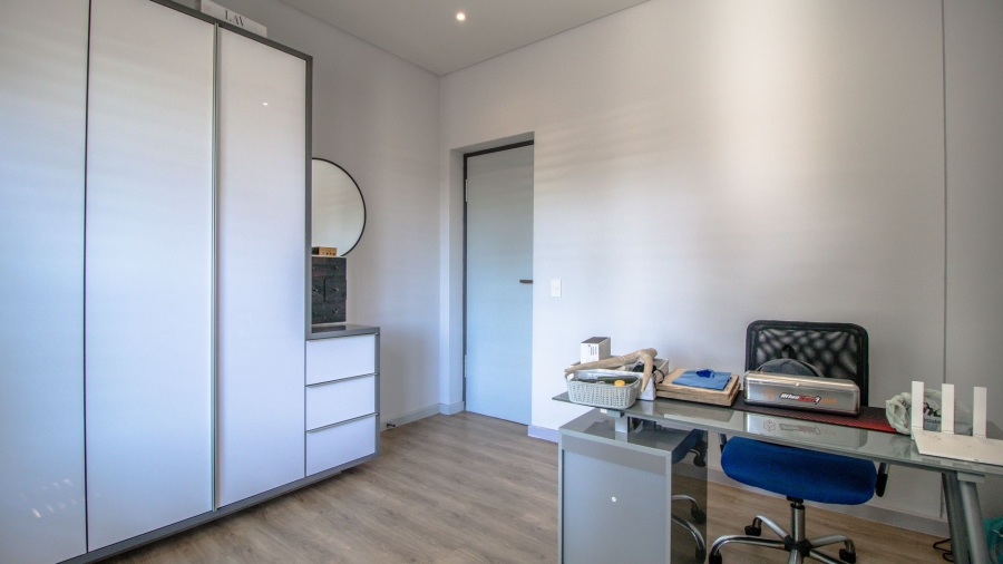 3 Bedroom Property for Sale in Nieuw Muckleneuk Gauteng