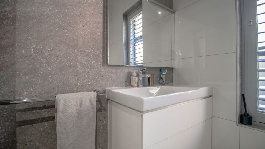 3 Bedroom Property for Sale in Nieuw Muckleneuk Gauteng