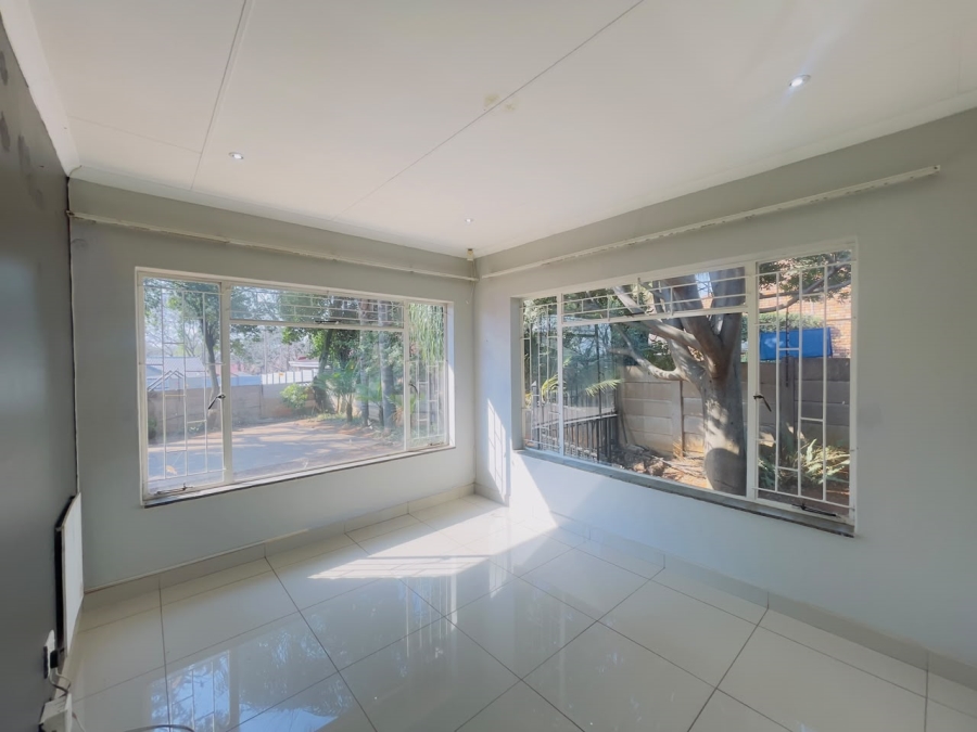 To Let 4 Bedroom Property for Rent in Rooihuiskraal Gauteng