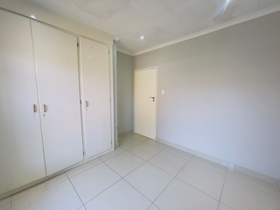 To Let 4 Bedroom Property for Rent in Rooihuiskraal Gauteng