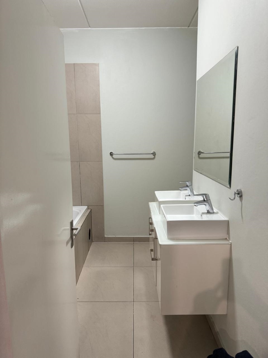 2 Bedroom Property for Sale in North Riding Gauteng