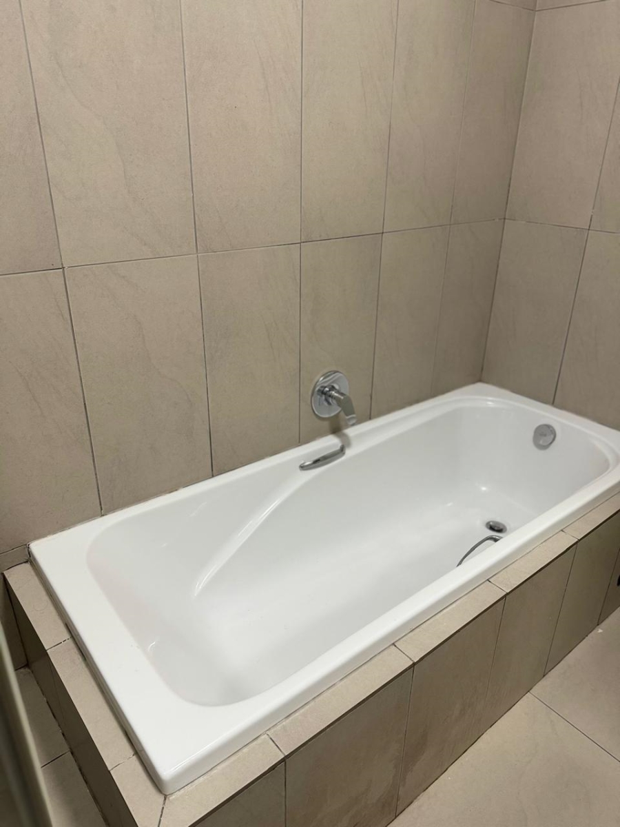2 Bedroom Property for Sale in North Riding Gauteng