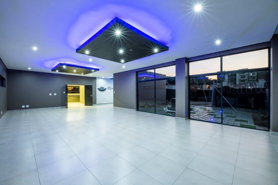 2 Bedroom Property for Sale in North Riding Gauteng