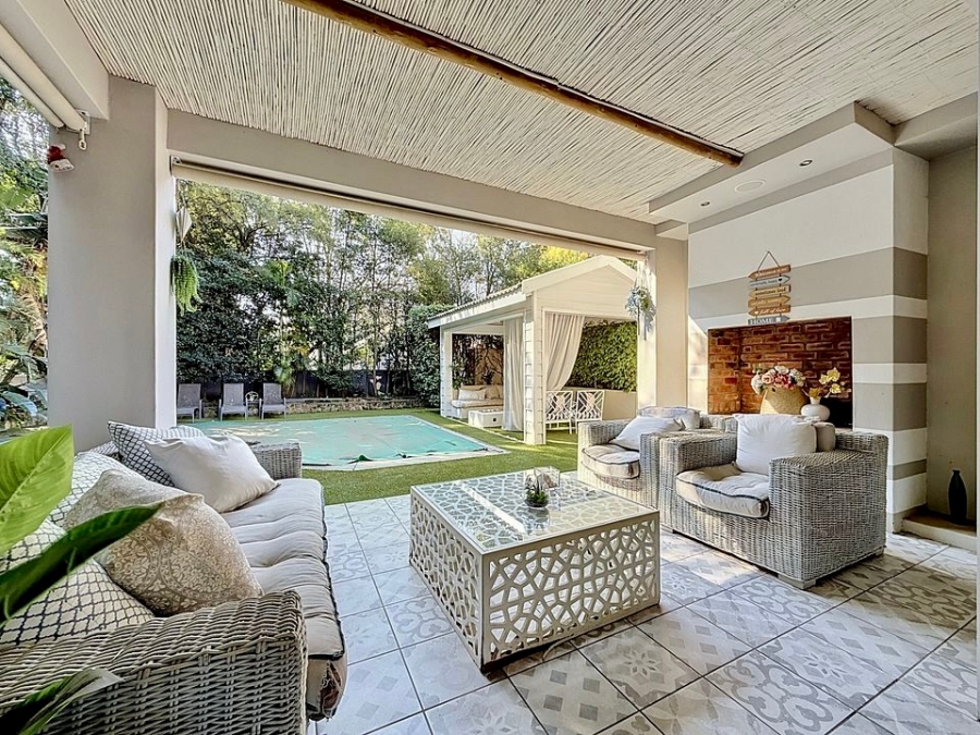 5 Bedroom Property for Sale in Silver Lakes Golf Estate Gauteng