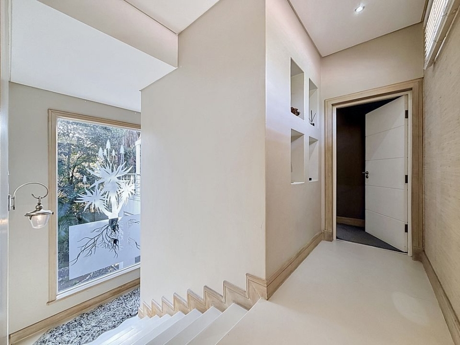 5 Bedroom Property for Sale in Silver Lakes Golf Estate Gauteng