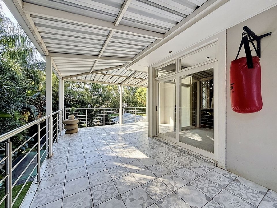 5 Bedroom Property for Sale in Silver Lakes Golf Estate Gauteng