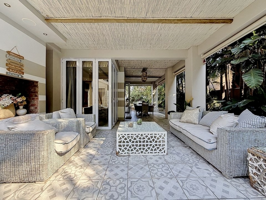 5 Bedroom Property for Sale in Silver Lakes Golf Estate Gauteng