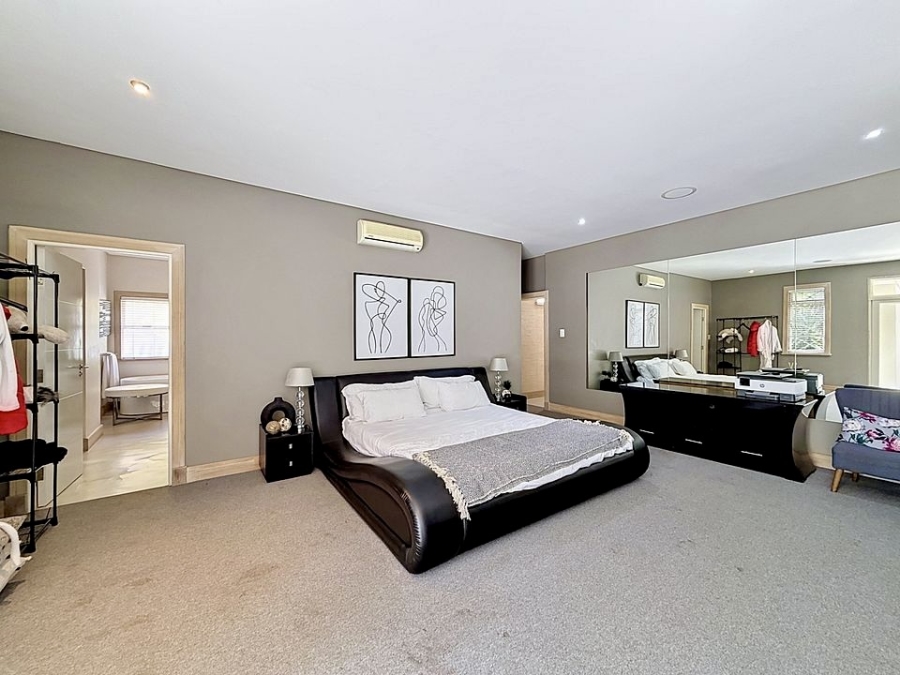 5 Bedroom Property for Sale in Silver Lakes Golf Estate Gauteng