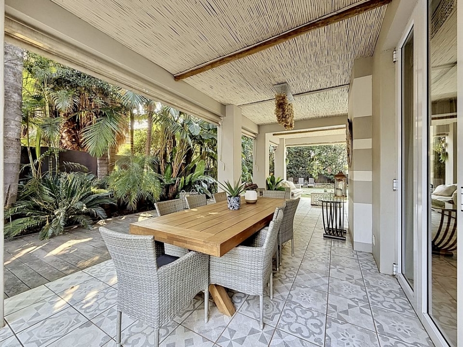 5 Bedroom Property for Sale in Silver Lakes Golf Estate Gauteng
