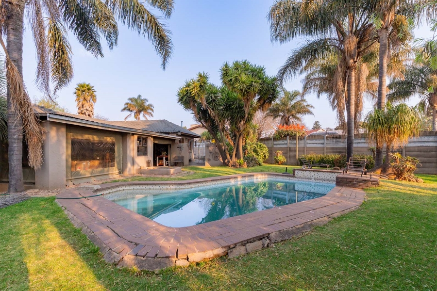 4 Bedroom Property for Sale in Allen Grove Gauteng
