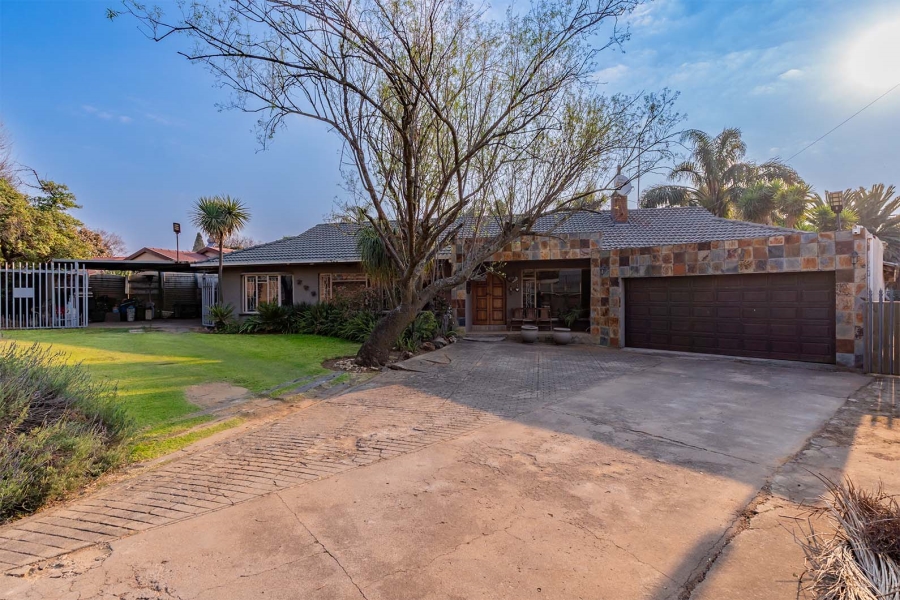 4 Bedroom Property for Sale in Allen Grove Gauteng