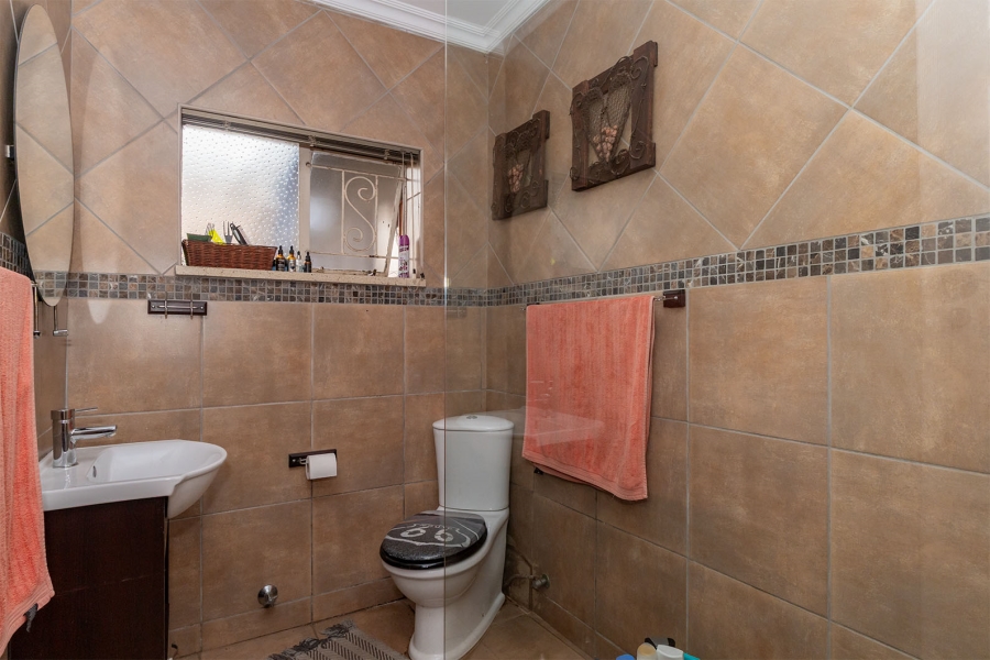 4 Bedroom Property for Sale in Allen Grove Gauteng