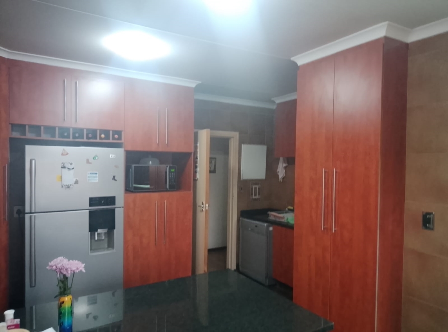 4 Bedroom Property for Sale in Lodeyko Gauteng