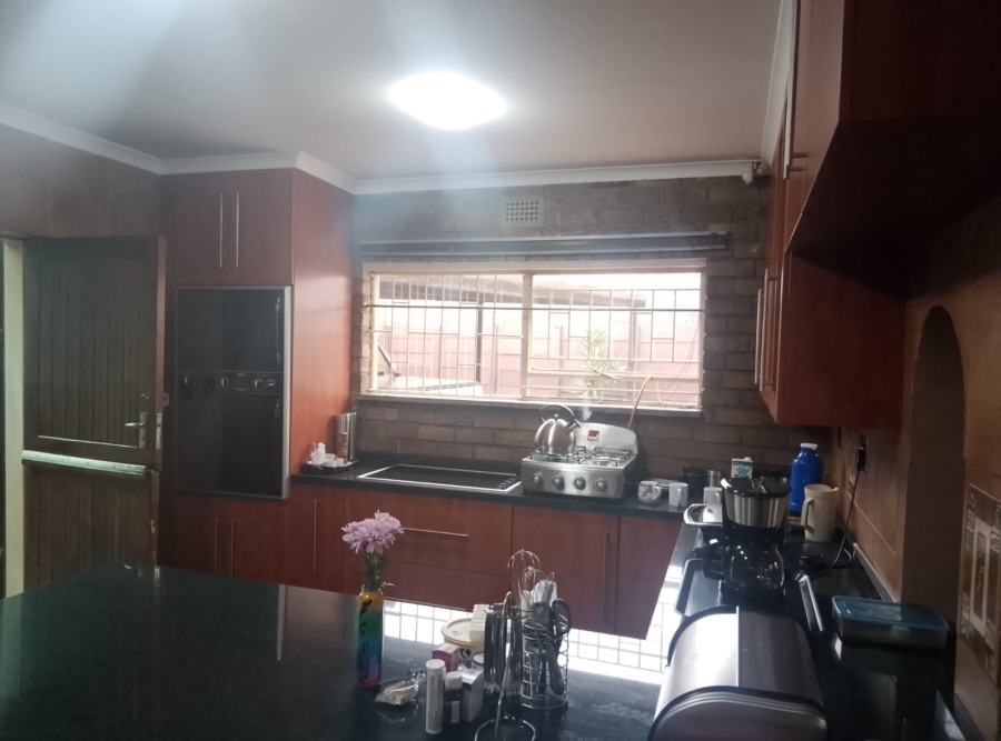 4 Bedroom Property for Sale in Lodeyko Gauteng
