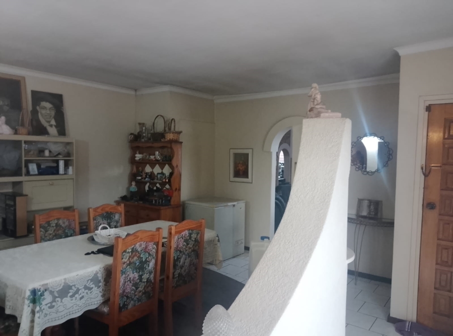 4 Bedroom Property for Sale in Lodeyko Gauteng