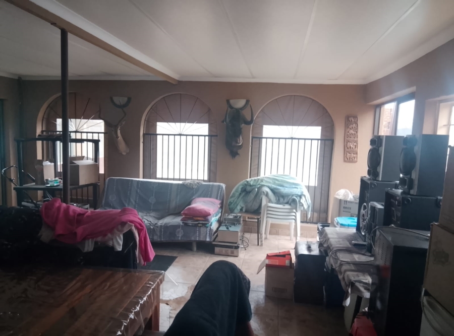 4 Bedroom Property for Sale in Lodeyko Gauteng