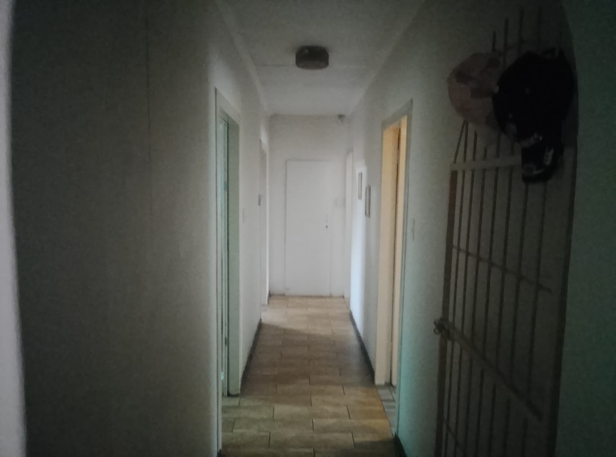 4 Bedroom Property for Sale in Lodeyko Gauteng