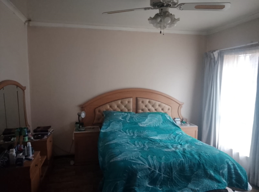 4 Bedroom Property for Sale in Lodeyko Gauteng
