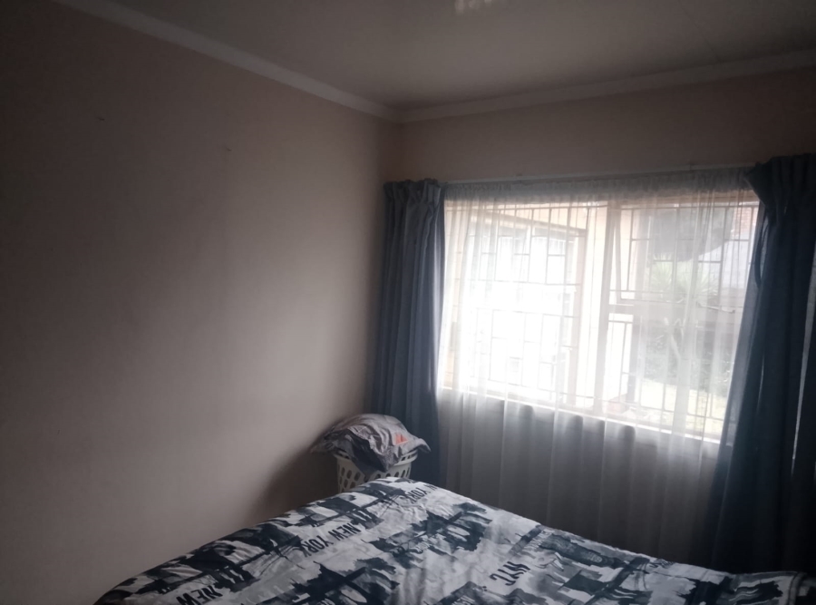 4 Bedroom Property for Sale in Lodeyko Gauteng