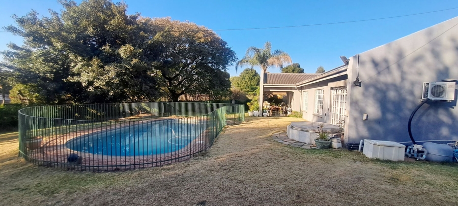 4 Bedroom Property for Sale in Lyndhurst Gauteng