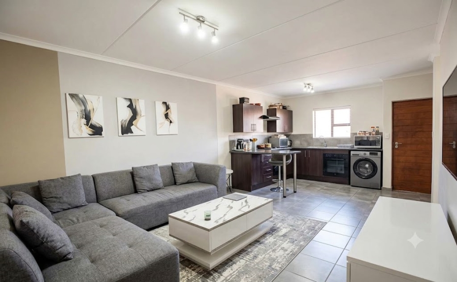 2 Bedroom Property for Sale in The Reeds Gauteng
